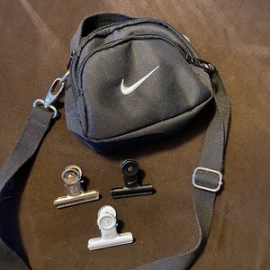 Nike crossbody binder clip bag